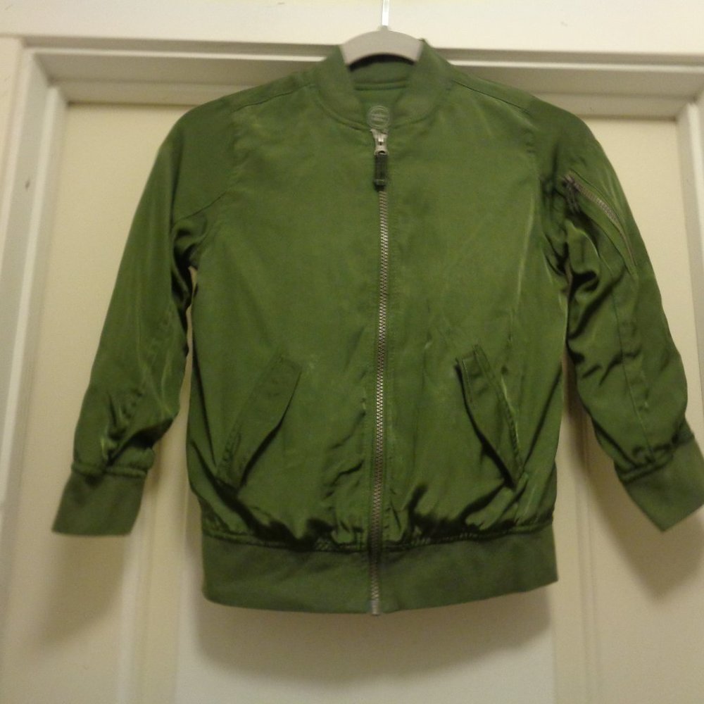 TRENDING OLIVE WONDER NATION BOYS SIZE 8 GREEN BOMBER JACKET